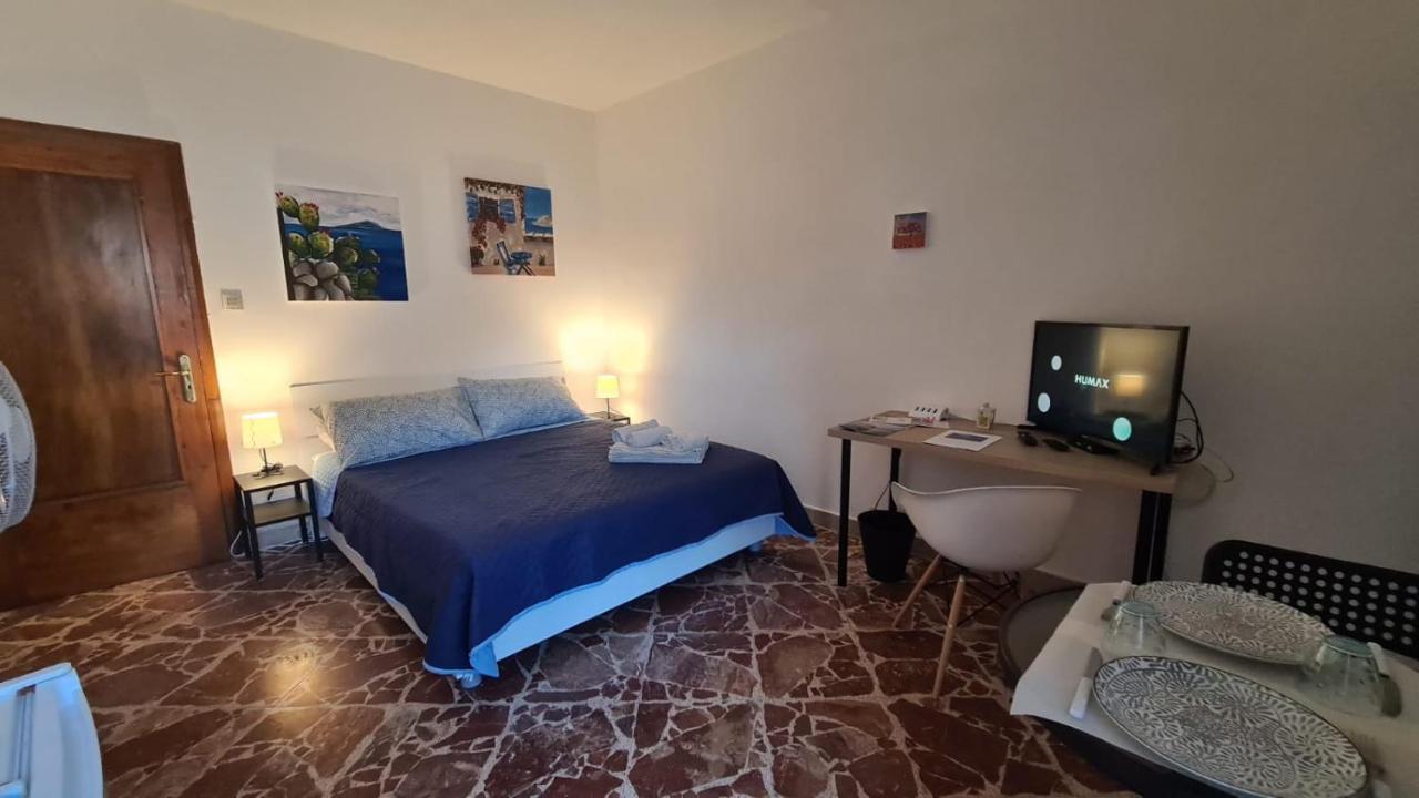 A Punta Terra Isnello Bed and Breakfast Exterior foto