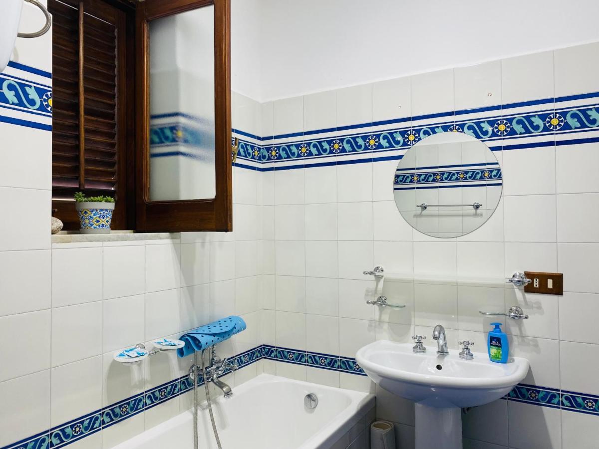 A Punta Terra Isnello Bed and Breakfast Exterior foto